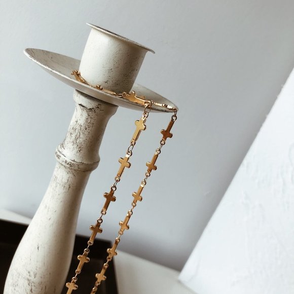 #NEW 18K Gold Plated Cross Choker Necklace - Picture 5 of 8